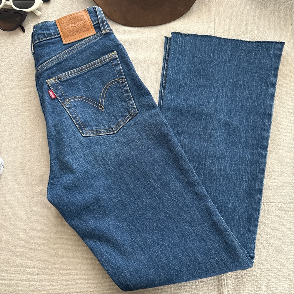 Levi’s premium ribcage bootcut 26